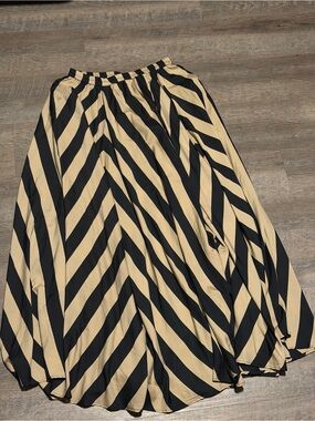 Women's Black and Beige Striped Maxi Skirt